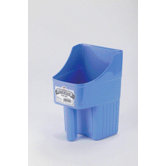 Enclosed Pet Feed Scoop - 3 Quart