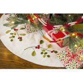 Mistletoe Felt Tree Skirt