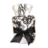 Versailles Towel Gift Cake
