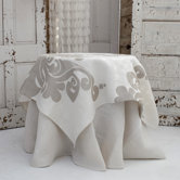 Enchantique Jute Table Topper