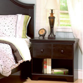 Worcester 2 Drawer Nightstand