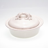 Firenze Ivory Round Baker with Lid by Pamela Gladding