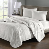 Sheldon Coverlet Set in Off White