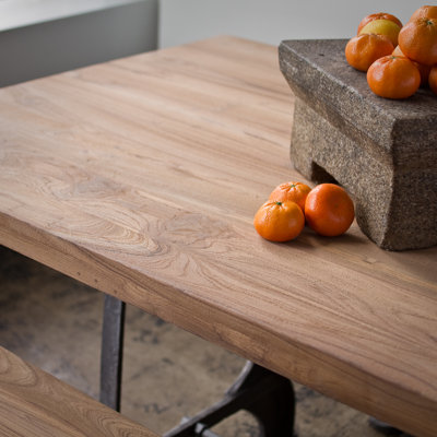 CG Sparks Dining Table