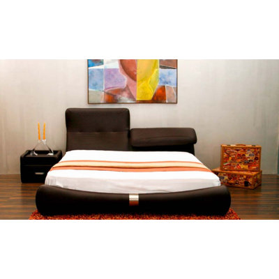 Casabianca Furniture Luxe King Platform Bed
