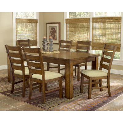 Hillsdale Furniture Hemsted Dining Table