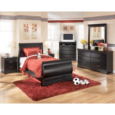 Signature Design by Ashley Westbrook Sleigh Bed