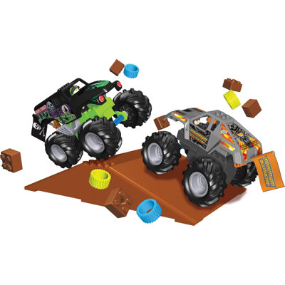 K'NEX Monster Jam Grave Digger vs Maximum Destruction