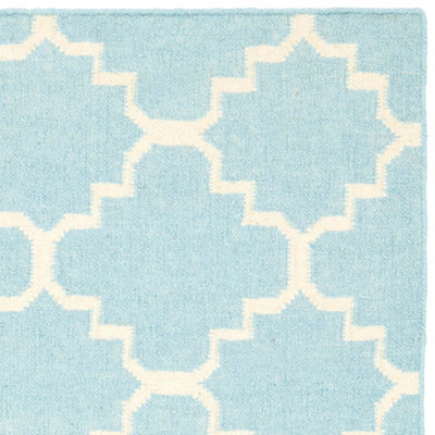 Safavieh Dhurries Light Blue/Ivory Checked Rug