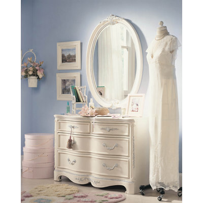 Lea Industries Jessica McClintock Romance 4-Drawer Dresser