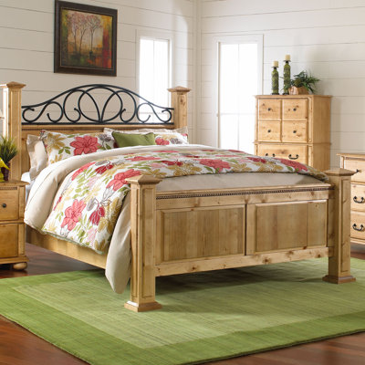 Welton USA Kingsley Panel Bed