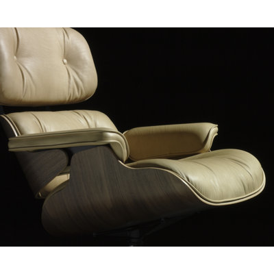 Herman Miller &reg; Eames Lounge Chair