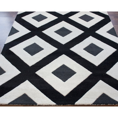 nuLOOM Bella Diamonds Black Rug